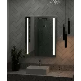 Stačiakampis veidrodis su priekiu LED apšvietimu šonuose
